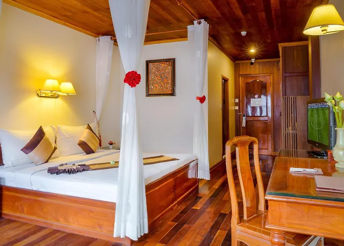 Ta Prohm & Hotel 4*