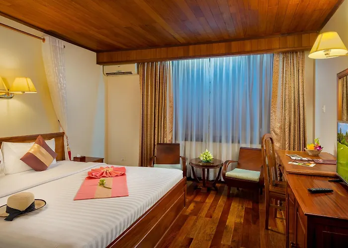 Ta Prohm & Hotel Siem Reap
