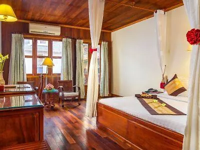 Ta Prohm & 4*