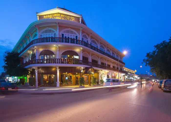 Ta Prohm & Hotel Siem Reap