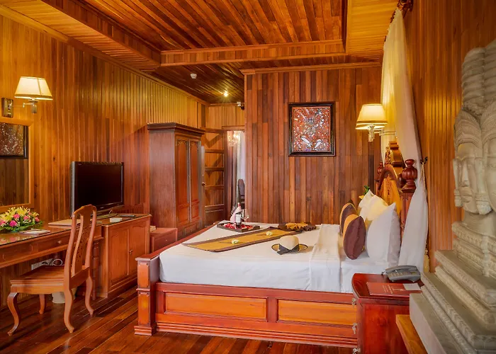 Ta Prohm & Hotel 4*