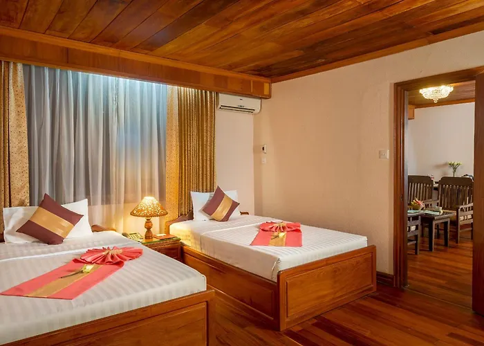Ta Prohm & 4*