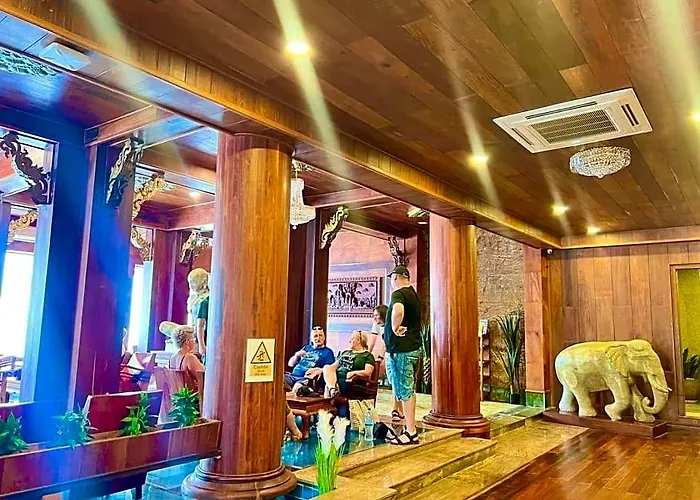 Ta Prohm & Hotel 4*